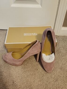 Michael Kors Women’s Suede Pink Platform Pump